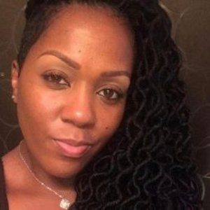 Meet your Posher, Dena